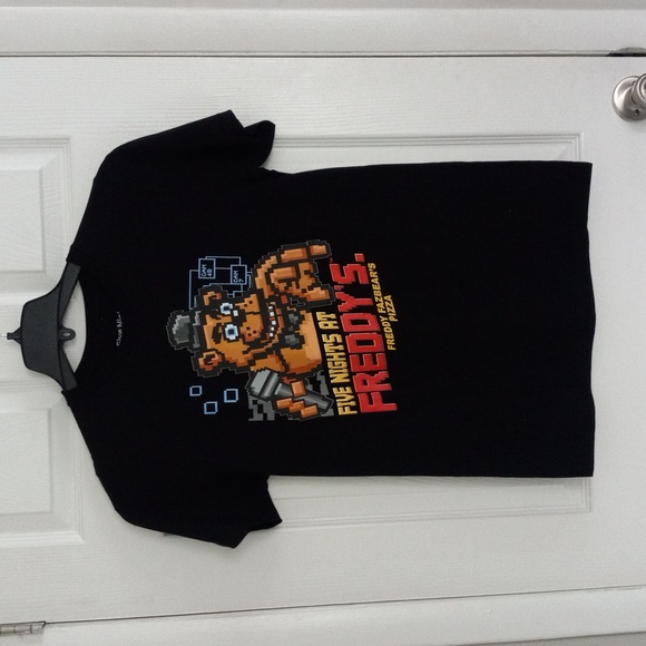 FIVE NIGHT AT FREDDY'S SHIRT SIZE XL - Picture 1 of 5
